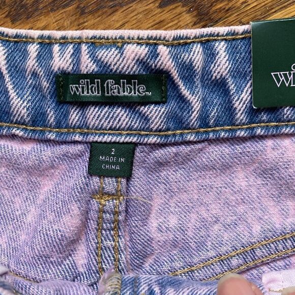 Acid Wash High Rise Distressed Bermuda Shorts Size 2 New With Tags - Picture 8 of 15